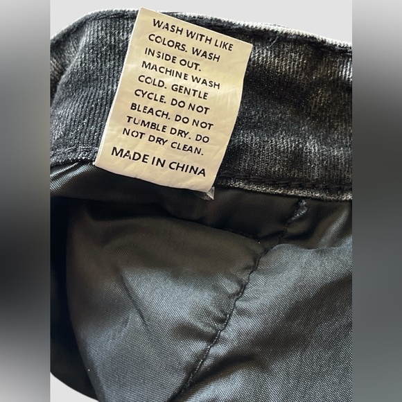 Women's Shein Straight Leg Jeans With Button Fly Dark Gray Denim Size Lg (8/10) - Picture 8 of 8